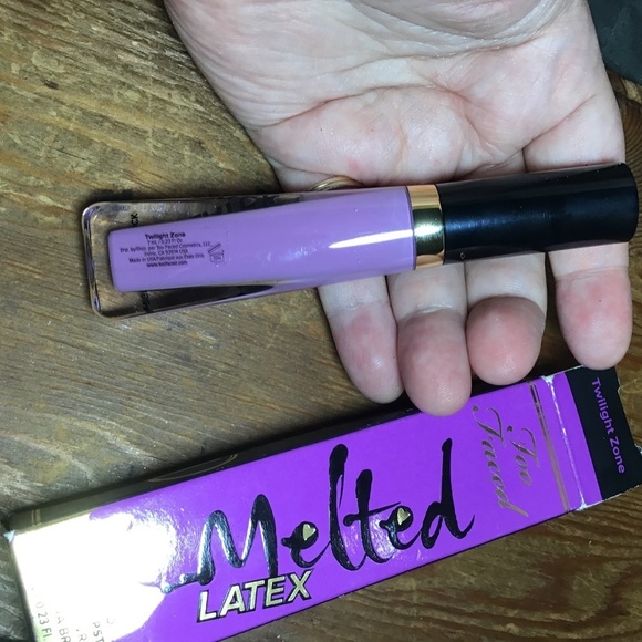 Too face melted latex lipstick In twilight zone - Picture 5 of 5